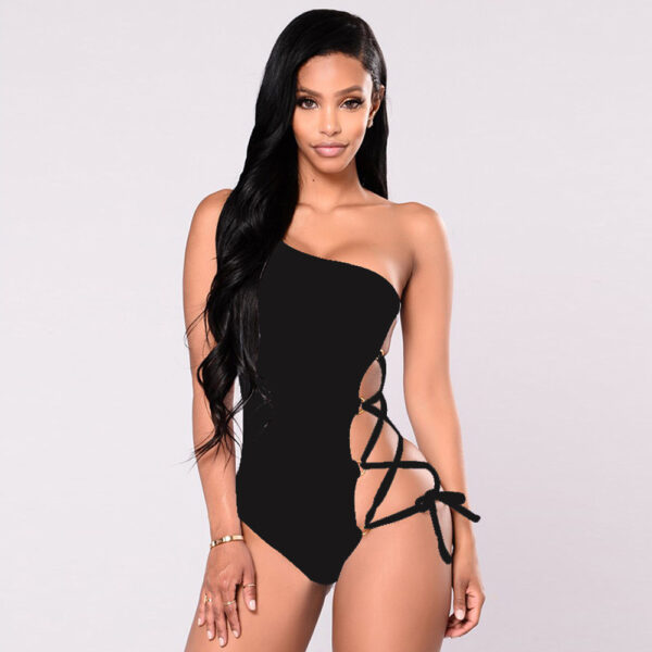 One-shoulder sexy bikini swimsuit with hoop cross strap - Image 3